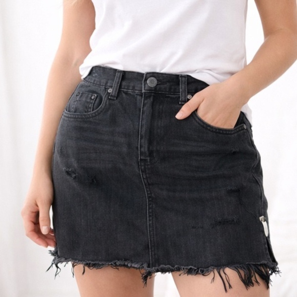 One TeaSpoon Distressed Fringed Black Mini Denim Skirt 28 womens jean skirt 28